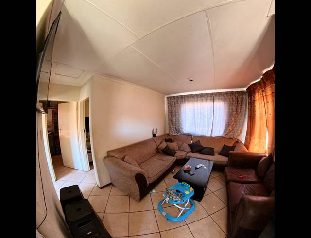 2 BEDROOM COMPLEX FOR SALE IN CLAYVILLE